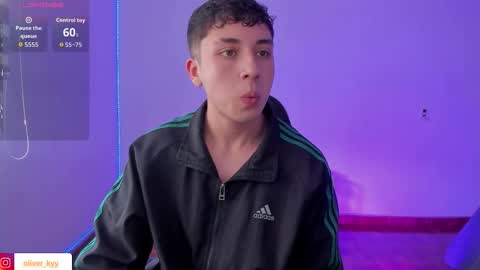 Snapshot of oliver_kyy chatting on 01-08-26, 07:16 oliveeer online show from 01-08-26, 07:16