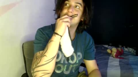 oliver_laid_2023 online show from 02-12-25, 10:59