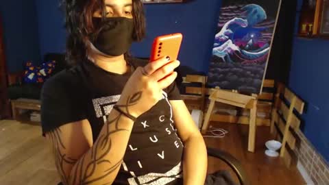 oliver_laid_2023 online show from 03-10-25, 03:01