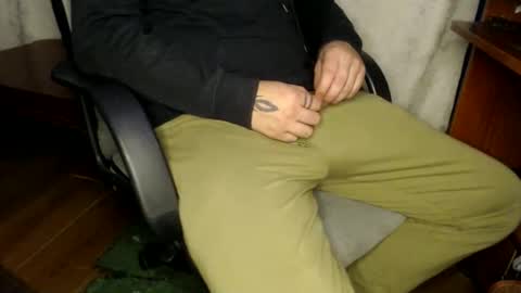 oliver_laid_2023 online show from 09-25-25, 02:04