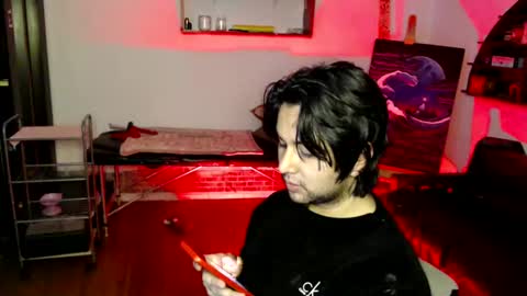 oliver_laid_2023 online show from 10-20-25, 12:11