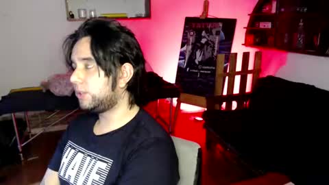 oliver_laid_2023 online show from 10-24-25, 05:37