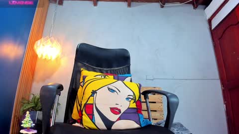 Snapshot of oliver_mejia chatting on 12-14-24, 01:28 THE MONSTER COCK OLIVER online show from 12-14-24, 01:28