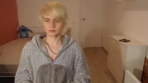 Oliver online show from 12-19-25, 01:45