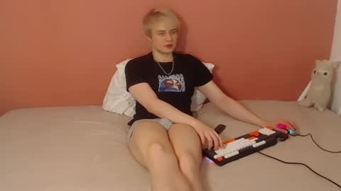 Oliver online show from 04-12-26, 01:21