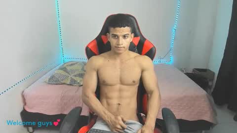 Snapshot of oliver_thompsson chatting on 12-17-25, 09:54 oliver thompsson online show from 12-17-25, 09:54