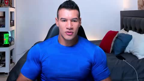 Snapshot of oliver_tommy chatting on 09-12-25, 11:54 oliver_tommy online show from 09-12-25, 11:54