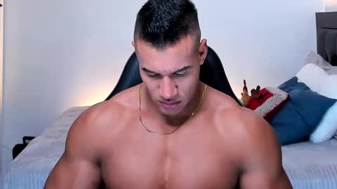 Snapshot of oliver_tommy chatting on 09-20-25, 01:39 oliver_tommy online show from 09-20-25, 01:39