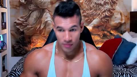 Snapshot of oliver_tommy chatting on 09-27-25, 01:16 oliver_tommy online show from 09-27-25, 01:16