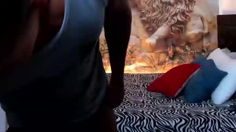 Snapshot of oliver_tommy chatting on 09-28-25, 01:27 oliver_tommy online show from 09-28-25, 01:27