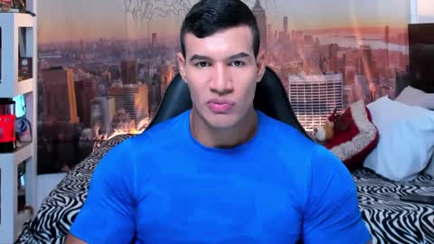 Snapshot of oliver_tommy chatting on 10-07-25, 12:13 oliver_tommy online show from 10-07-25, 12:13