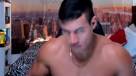 Snapshot of oliver_tommy chatting on 10-10-25, 12:59 oliver_tommy online show from 10-10-25, 12:59