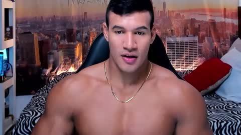 Snapshot of oliver_tommy chatting on 10-11-25, 01:05 oliver_tommy online show from 10-11-25, 01:05