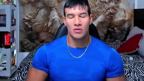 Snapshot of oliver_tommy chatting on 10-18-25, 11:55 oliver_tommy online show from 10-18-25, 11:55