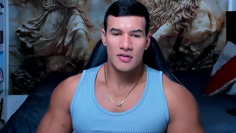 Snapshot of oliver_tommy chatting on 10-20-25, 12:44 oliver_tommy online show from 10-20-25, 12:44