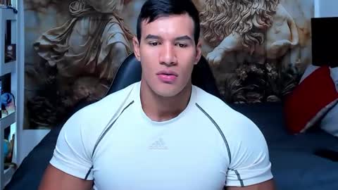 Snapshot of oliver_tommy chatting on 10-21-25, 01:34 oliver_tommy online show from 10-21-25, 01:34