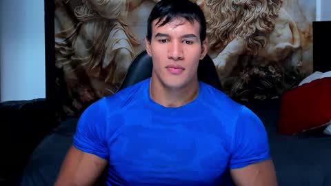 Snapshot of oliver_tommy chatting on 11-11-25, 12:38 oliver_tommy online show from 11-11-25, 12:38