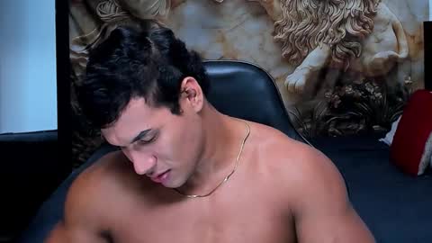 Snapshot of oliver_tommy chatting on 11-15-25, 01:14 oliver_tommy online show from 11-15-25, 01:14