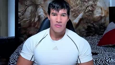 Snapshot of oliver_tommy chatting on 11-28-25, 12:08 oliver_tommy online show from 11-28-25, 12:08