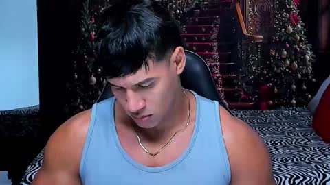 Snapshot of oliver_tommy chatting on 12-18-25, 10:32 oliver_tommy online show from 12-18-25, 10:32