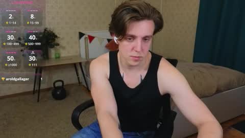 Snapshot of oliver_travis chatting on 09-13-25, 01:49 Oliver Evans online show from 09-13-25, 01:49