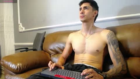 Oliver bennet online show from 11-19-25, 11:38