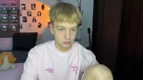Snapshot of olivertasty chatting on 10-12-25, 10:47 oliver online show from 10-12-25, 10:47