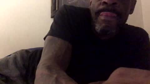 Snapshot of olivertwist1273 chatting on 01-06-25, 04:36 olivertwist1273 online show from 01-06-25, 04:36