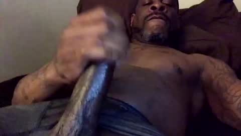 Snapshot of olivertwist1273 chatting on 02-10-25, 03:35 olivertwist1273 online show from 02-10-25, 03:35