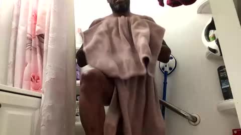 Snapshot of olivertwist1273 chatting on 02-19-26, 02:46 olivertwist1273 online show from 02-19-26, 02:46