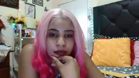 Snapshot of olivia119 chatting on 01-01-25, 01:15 Olivia online show from 01-01-25, 01:15