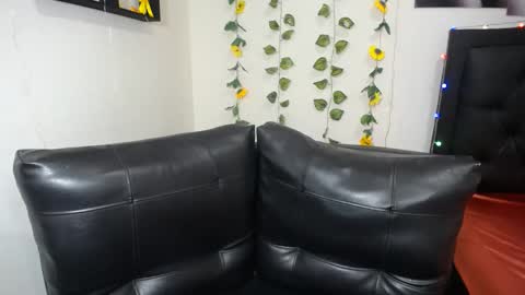 Snapshot of olivia_02 chatting on 01-22-25, 02:15 OLIVIA online show from 01-22-25, 02:15