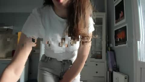Snapshot of olivia__dream chatting on 05-13-26, 03:31 olivia__dream online show from 05-13-26, 03:31