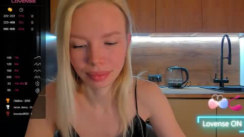 Olivia 3 online show from 04-10-26, 10:14