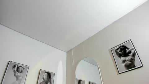 Olivia Collins online show from 04-22-26, 11:56