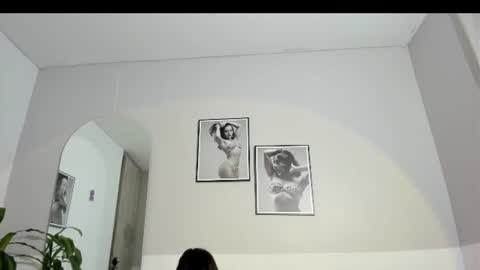 Olivia Collins online show from 07-12-26, 12:07