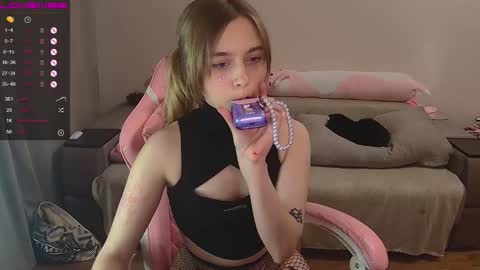 Snapshot of olivia_grr chatting on 03-21-26, 03:04 Olivia online show from 03-21-26, 03:04