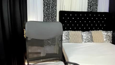 Snapshot of olivia_hotcummer chatting on 12-11-24, 02:33 olivia_hotcummer online show from 12-11-24, 02:33