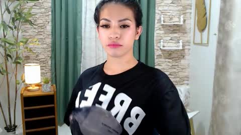 Snapshot of olivia_hotcummer chatting on 10-19-25, 05:13 olivia_hotcummer online show from 10-19-25, 05:13