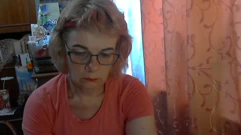 Snapshot of olivia_mia25 chatting on 06-12-26, 08:57 Olivia Mia online show from 06-12-26, 08:57