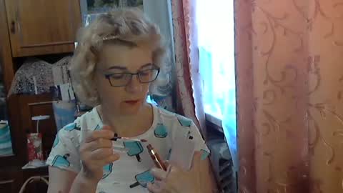 Snapshot of olivia_mia25 chatting on 06-15-26, 07:43 Olivia Mia online show from 06-15-26, 07:43