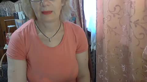 Olivia Mia online show from 06-18-26, 06:02