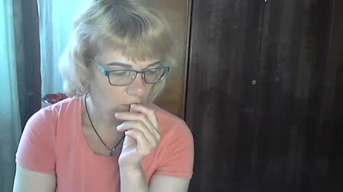 Olivia Mia online show from 07-10-26, 10:40