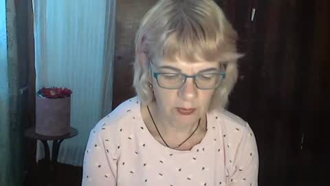 Olivia Mia online show from 07-18-26, 11:58