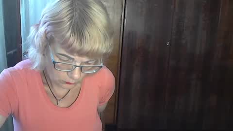 Olivia Mia online show from 07-26-26, 09:49