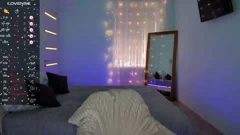 Olivia online show from 03-11-25, 05:38