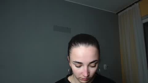 Snapshot of olivia_oliv chatting on 04-28-26, 08:25 Olivia online show from 04-28-26, 08:25