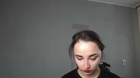 Snapshot of olivia_oliv chatting on 04-29-26, 01:48 Olivia online show from 04-29-26, 01:48