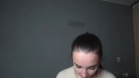 Snapshot of olivia_oliv chatting on 05-23-26, 06:12 Olivia online show from 05-23-26, 06:12
