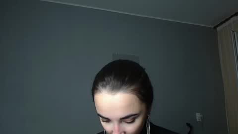 Snapshot of olivia_oliv chatting on 05-31-26, 07:04 Olivia online show from 05-31-26, 07:04